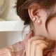 thumbnail image 4 of Pendientes de perlas con el nuevo temperamento de la tercera edad, 4 of 7