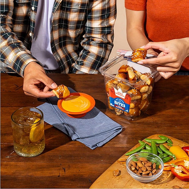 King's Hawaiian Soft Pretzel Bites, Sweet and Salty Snack, Pre