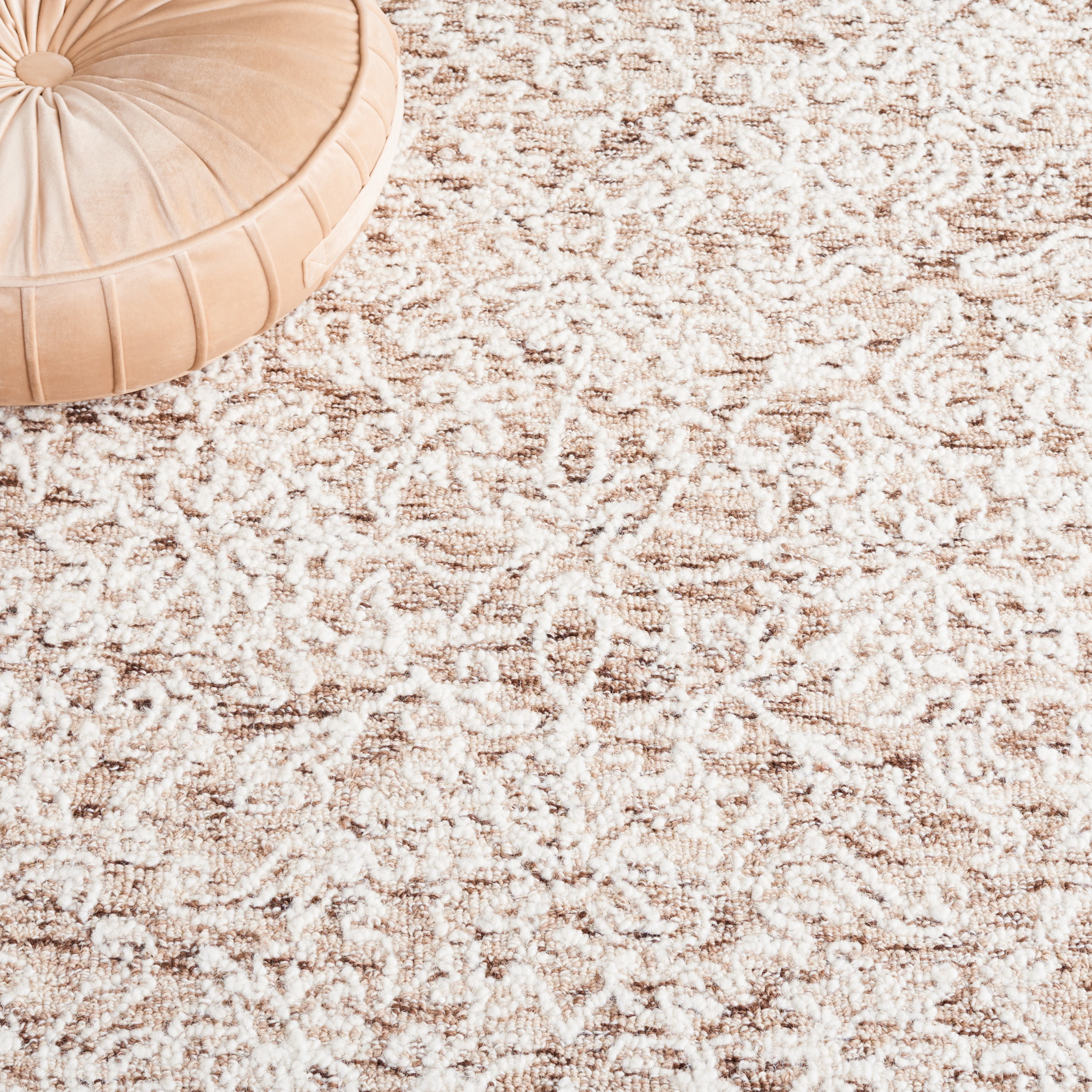 SAFAVIEH Ebony Adamina Floral Area Rug, Brown/Ivory, 4' x 6'