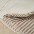 thumbnail image 3 of Juego de guantes de cocina KitchenAid Beacon, bicolor, antideslizantes, 2 piezas, 3 of 7