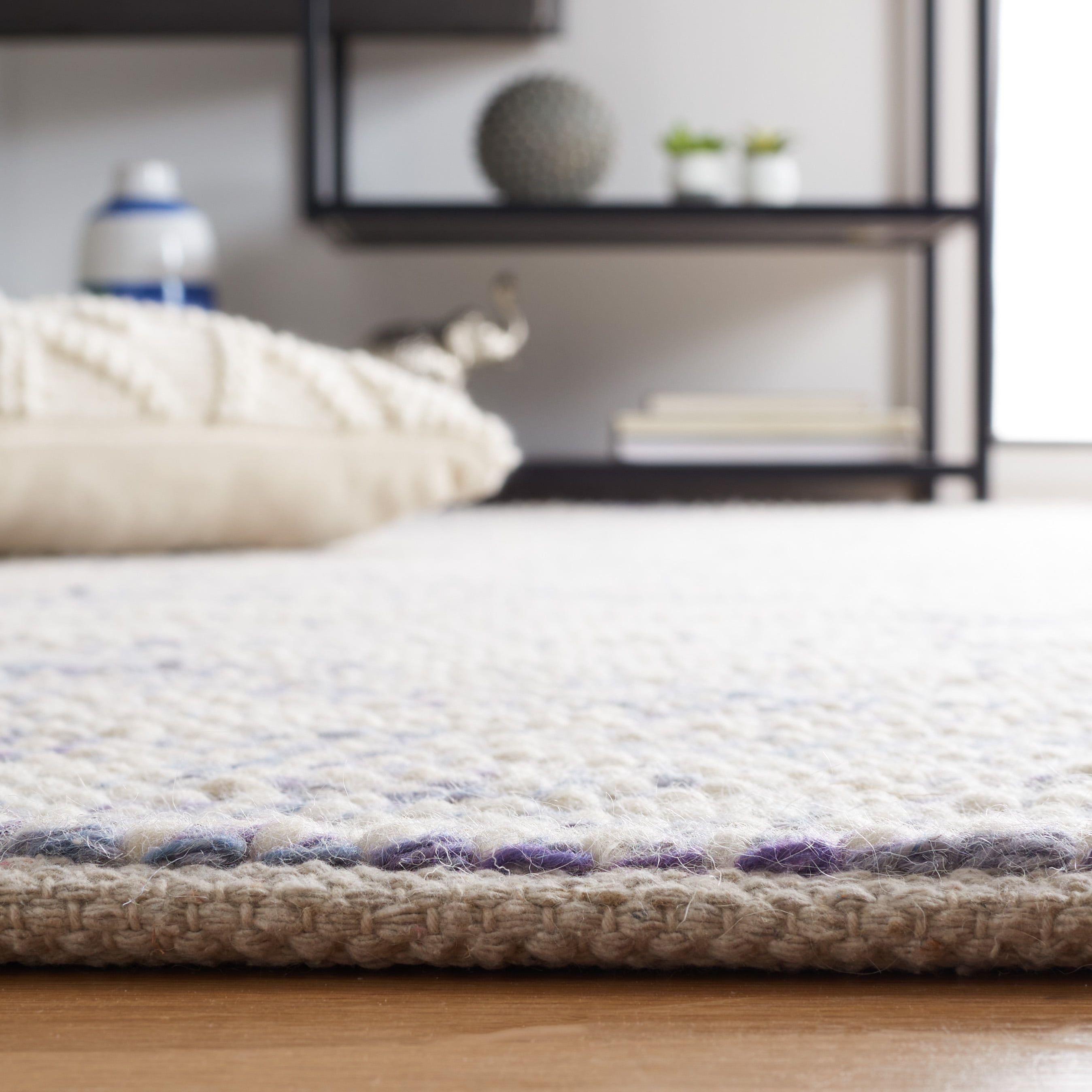 SAFAVIEH Natura Finn Distressed Area Rug, Blue/Ivory, 6' x 6' Round