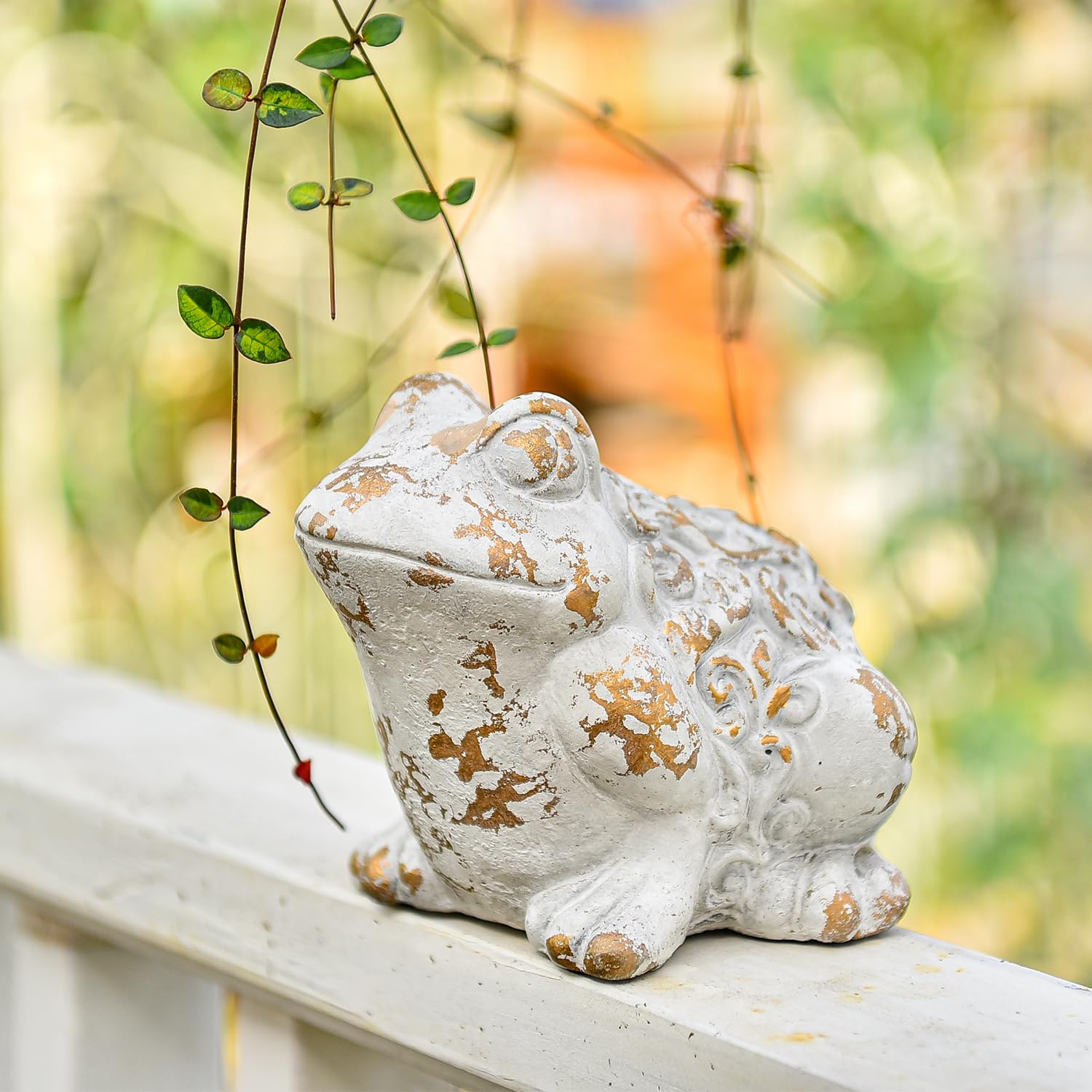 Sungmor Frog Figurine Garden Decor, Cement Frog Statue for Patio Yard Lawn Ornament, Indoor Outdoor Large Stone Frog Decorations Statue, Funny Animal Sculpture Gardening Gift