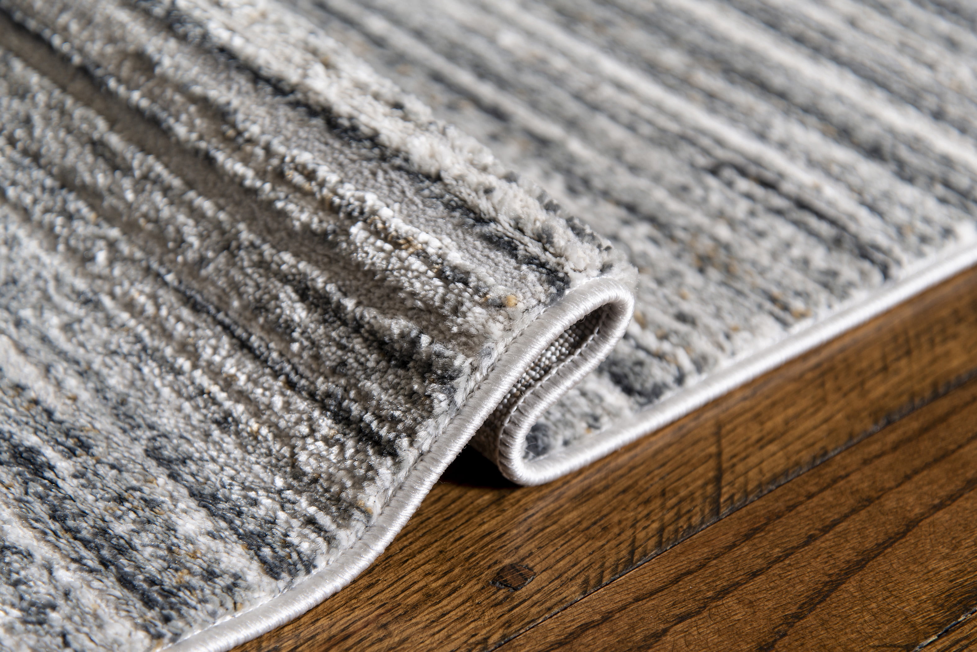 United Weavers Evolution Imperium Contemporary Abstract Accent rug, Cream, 1'11" x 3'