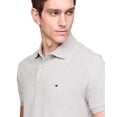 thumbnail image 2 of Polo Tommy Hilfiger de algodón líquido regular para hombre, 2 of 5