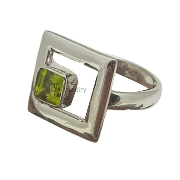 925 Sterling Silver Ring For Men & Women, Peridot Ring Gemstone Unique Handcrafted Ring For Her Or Him