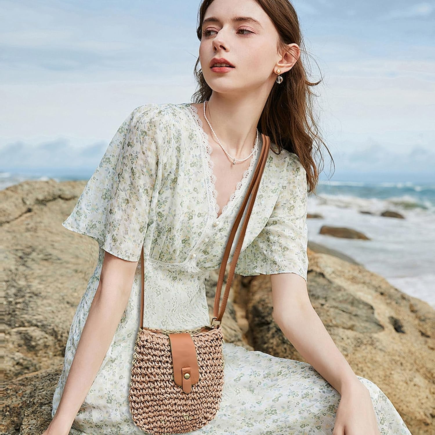 CAILDANL Small Straw Crossbody Bag for Women Boho Handmade Woven Summer Beach Bag Handbags Shoulder Purse for Vacation