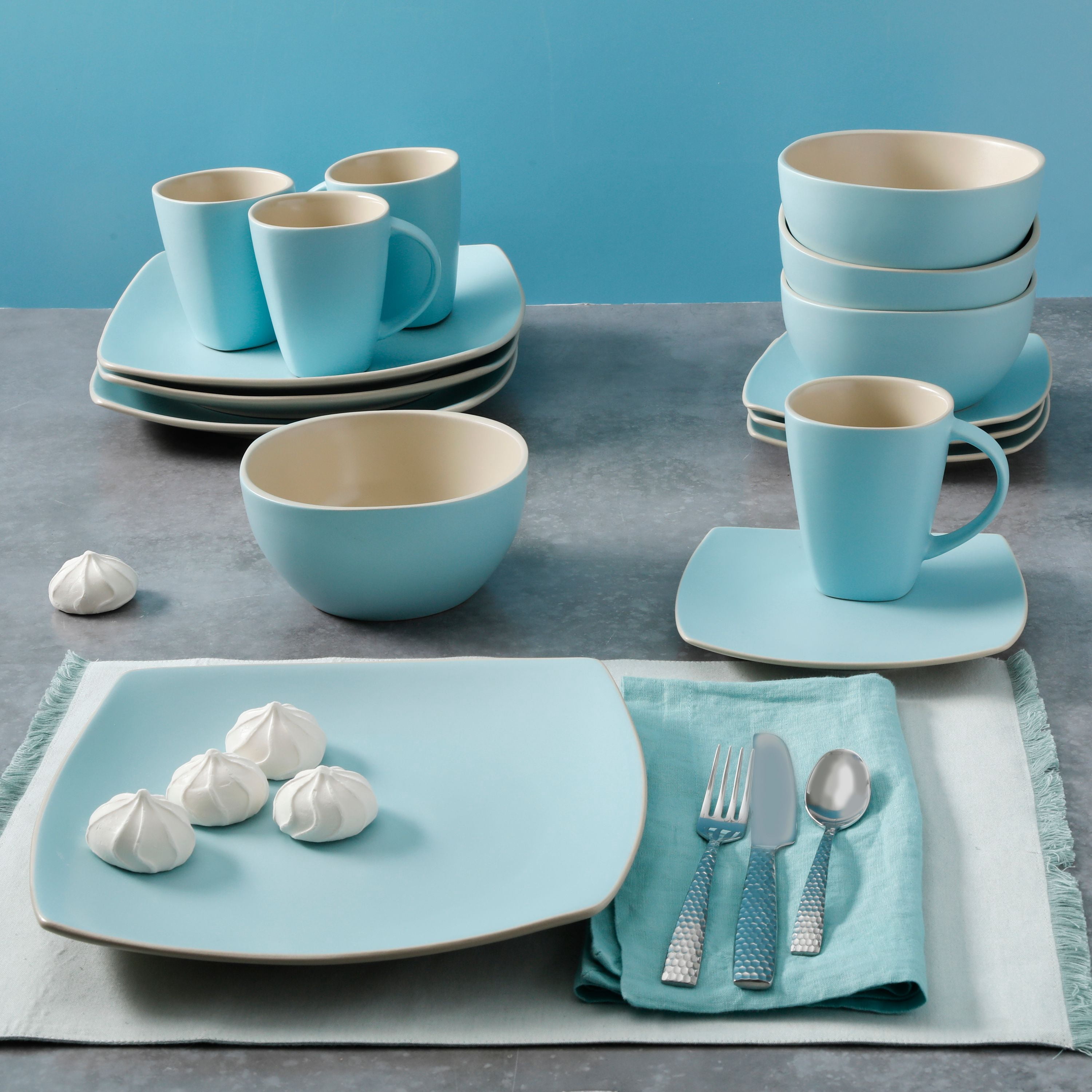 Gibson Home Soho Lounge Pastel Blue 16-Piece Dinnerware Set
