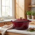 thumbnail image 2 of Olla Holandesa Zulay Kitchen de 6.4 QT de Hierro Fundido Esmaltado – Granate, 2 of 9