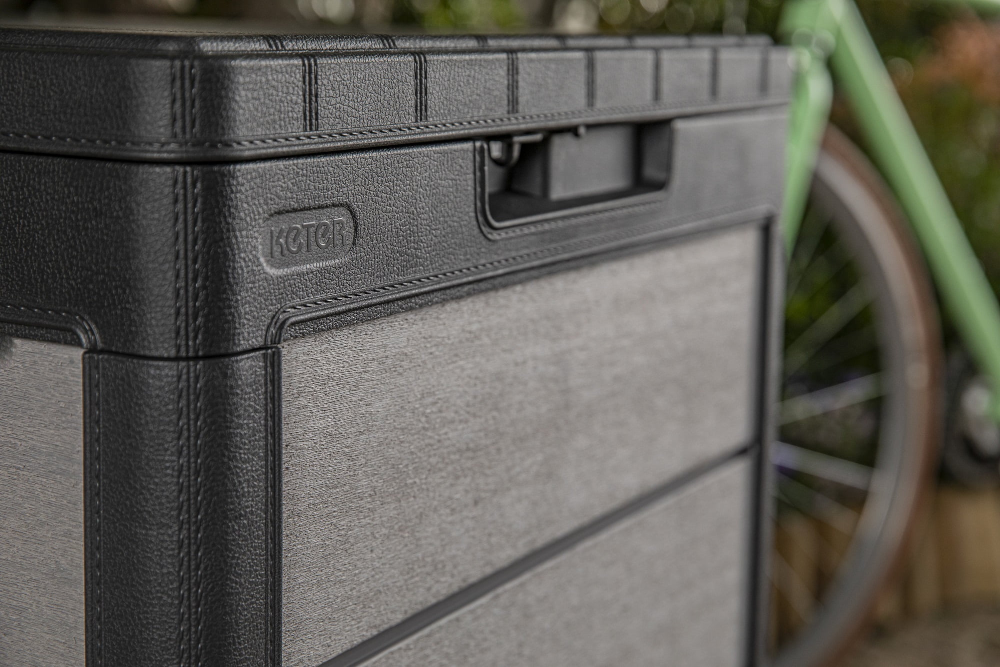 Keter Denali 30 Gallon Durable Gallon Durable Resin Outdoor Deck Box Storage Organization, Grey