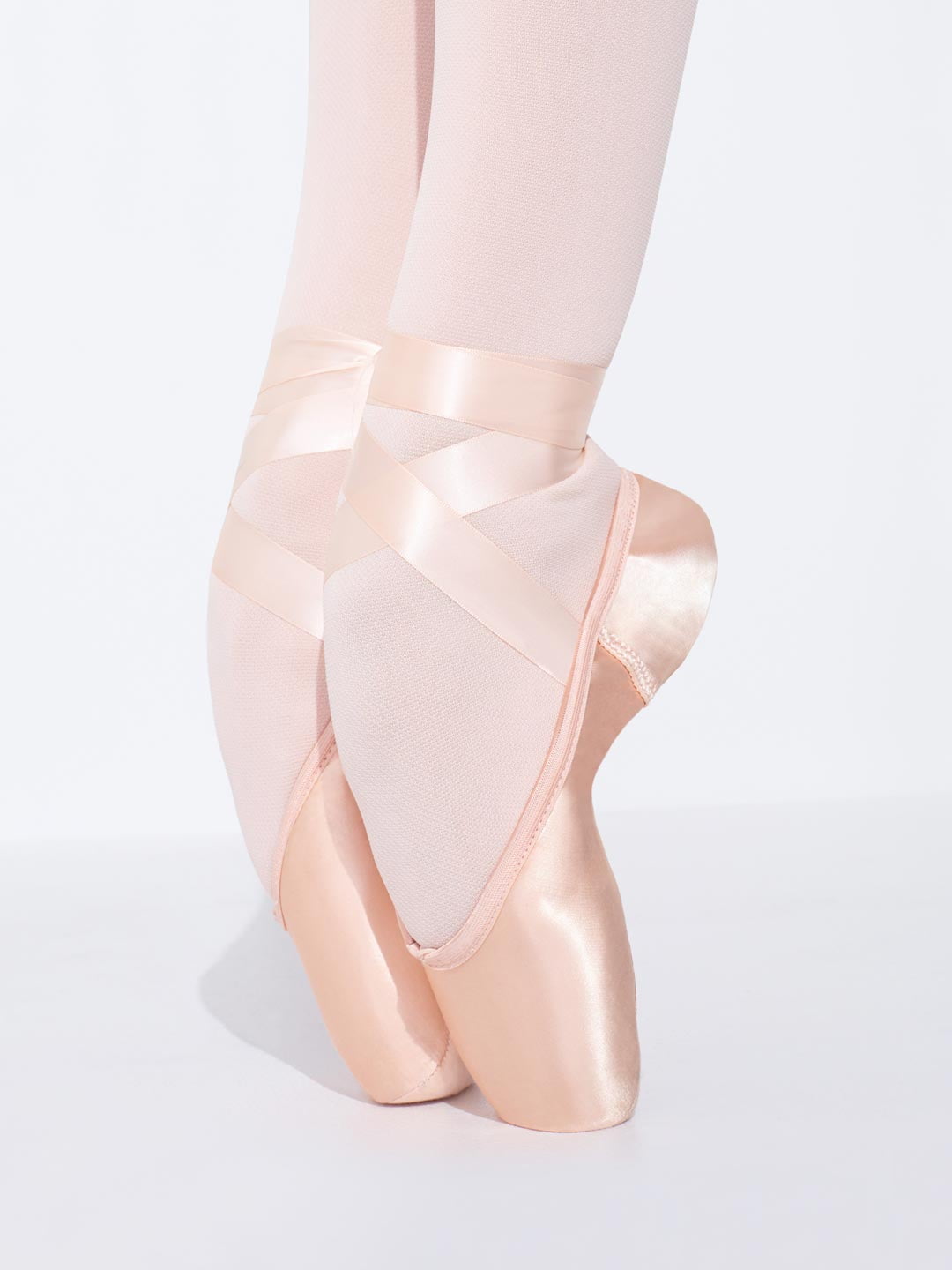 Capezio Airess Tapered Toe (MaxiFirm) Pointe Shoe