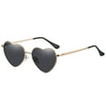 thumbnail image 1 of Unique Heart Gafas de terre Mujeres Protección Niñas , Yinane Gafas de sol de mujer, 1 of 8