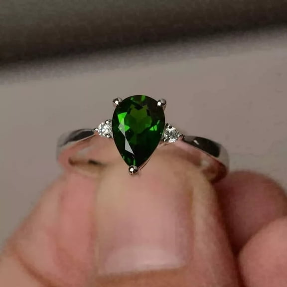 2.55Ct Pear Cut Lab-Created Emerald Women's Engagement Ring 14K White Gold Plated Silver