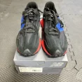 thumbnail image 2 of Taille 9 - New Balance 327 Noir Énergie Rouge, 2 of 5