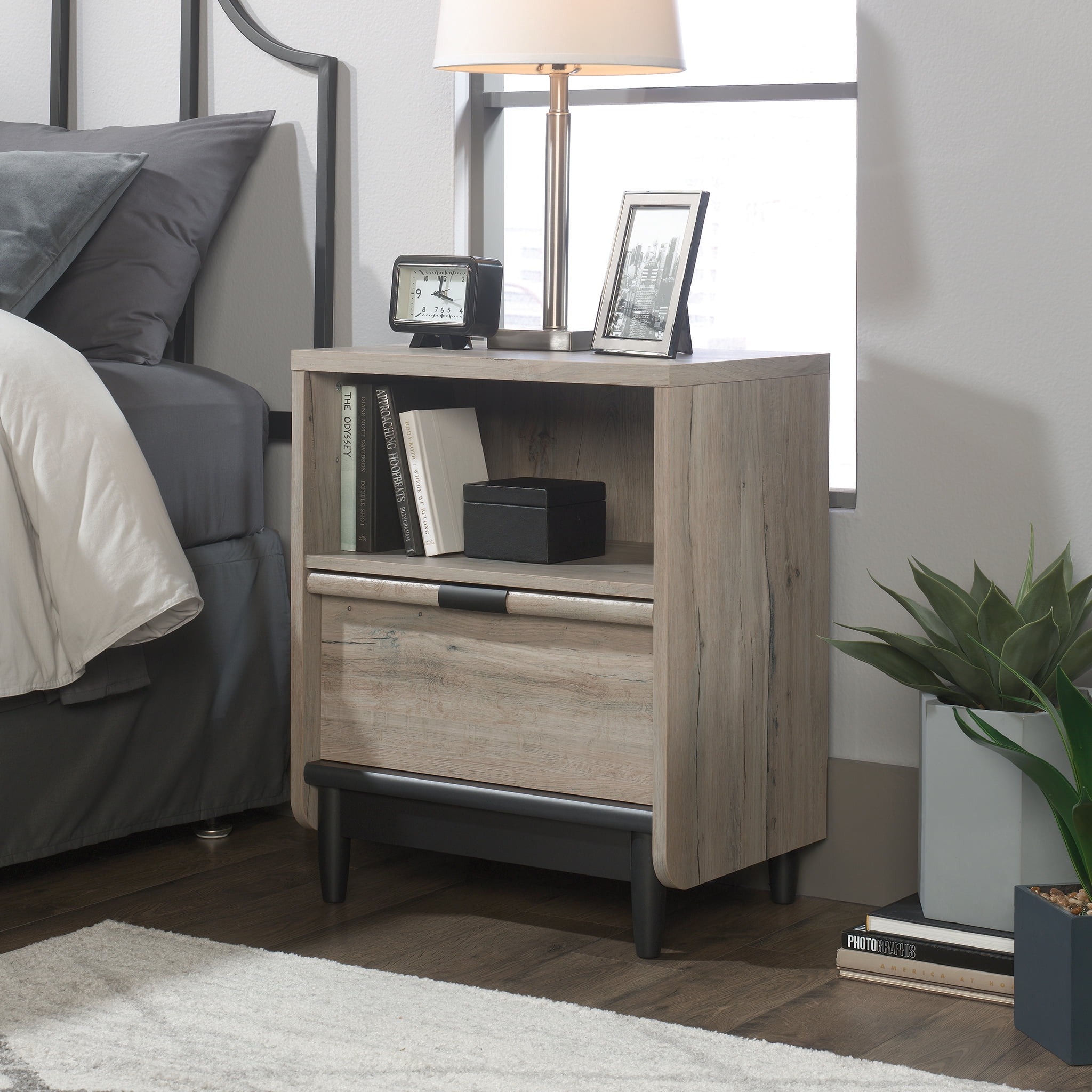 Sauder Linden Market Nightstand with Drawer and Shelf, Split Oak Finish