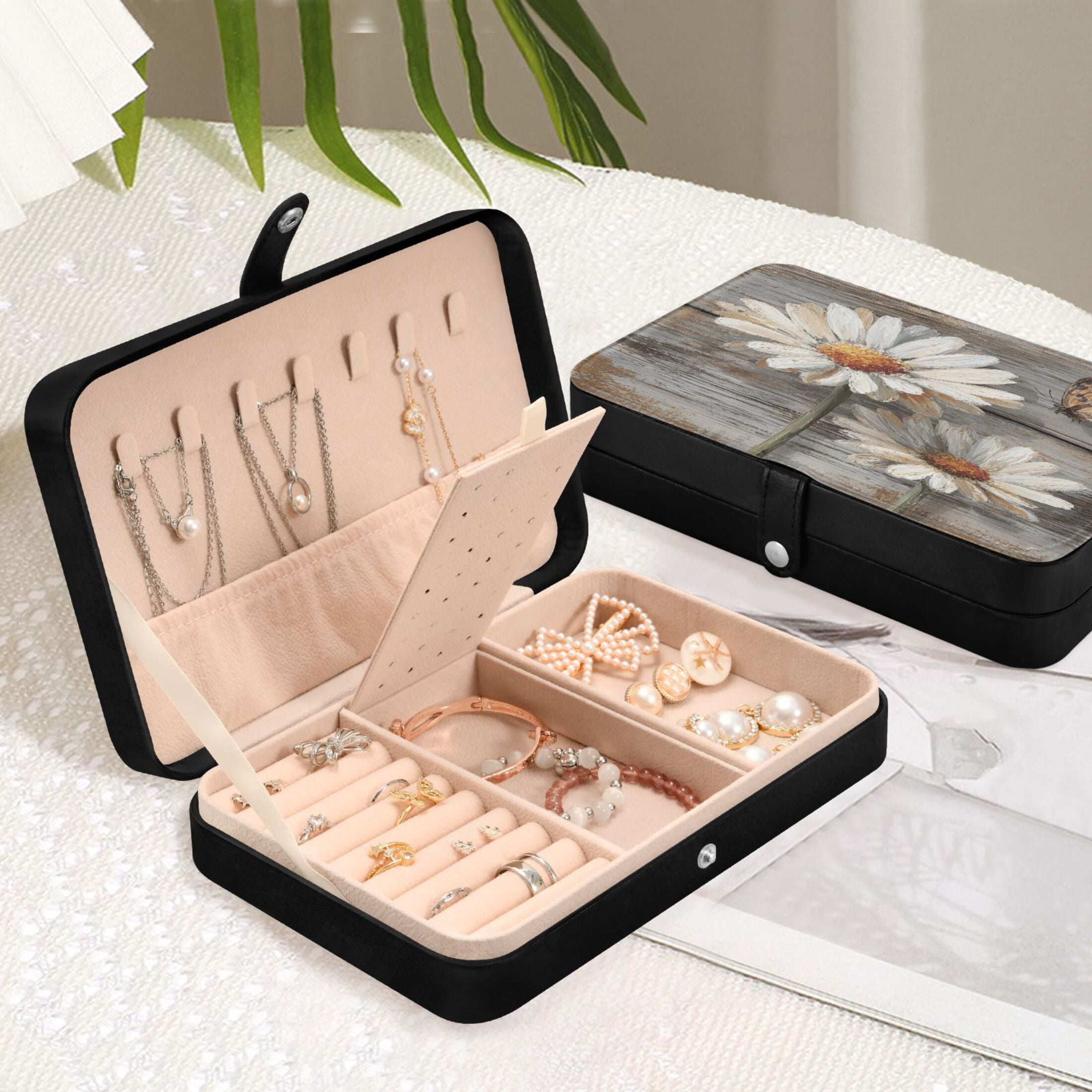 Leather Jewelry Box Travel Jewelry Storage Earrings Necklace Bracelet Watch Brooch Storage White Chrysanthemum Beautiful