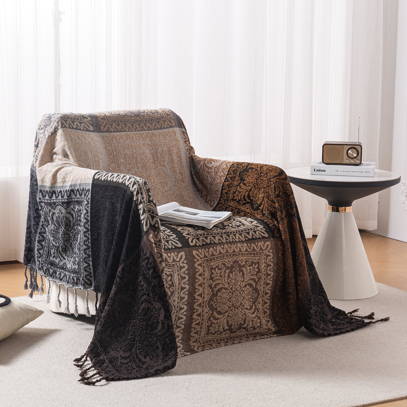 Boho Throw Blanket, Chenille Jacquard Tassels Throw Blankets for Bed Couch Soft Chair， Bohemian Fringe Tassels (Black, Large 86 * 102Inches)