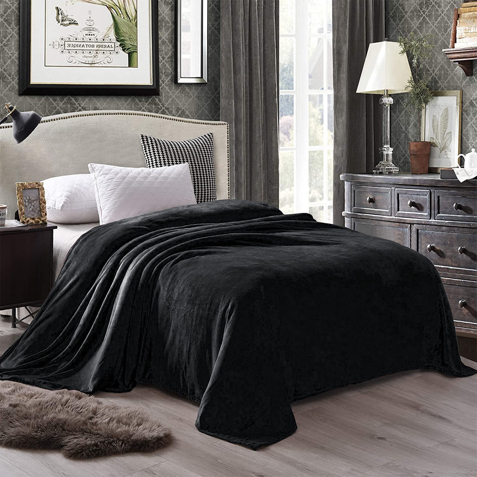 Exclusivo Mezcla King Size Flannel Fleece Velvet Plush Bed Blanket as Bedspread, Coverlet, Bed Cover (90"x104", Black)