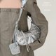 thumbnail image 3 of 2024 Nuevo bolso de motocicleta tres en uno Bolso de media luna de alta gama Bolso de axila de chica sexy Bolso cruzado con remaches, 3 of 5
