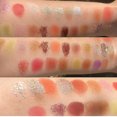 thumbnail image 3 of Paleta de sombras de ojos HUOGUO 40 colores con purpurina mate para mujer, 3 of 4