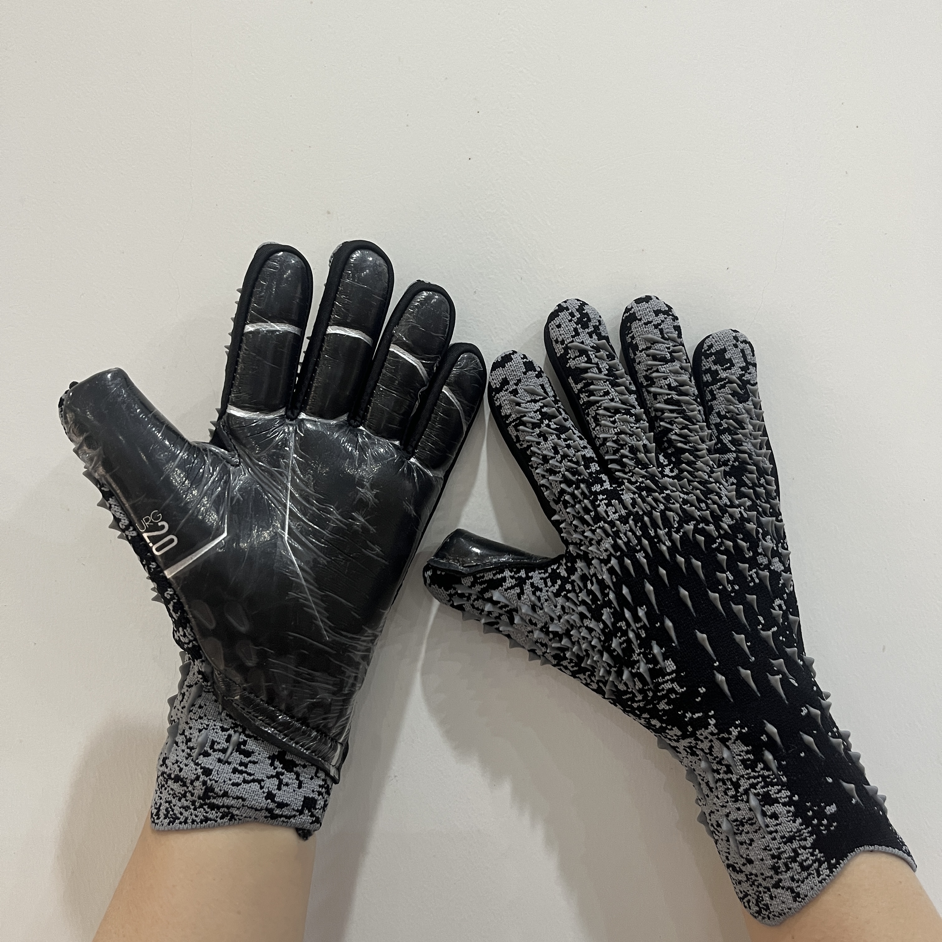 Adult/Youth Padded Football Gloves, Lineman Football Gloves, Men's and Boys Offensive/Defensive Line.