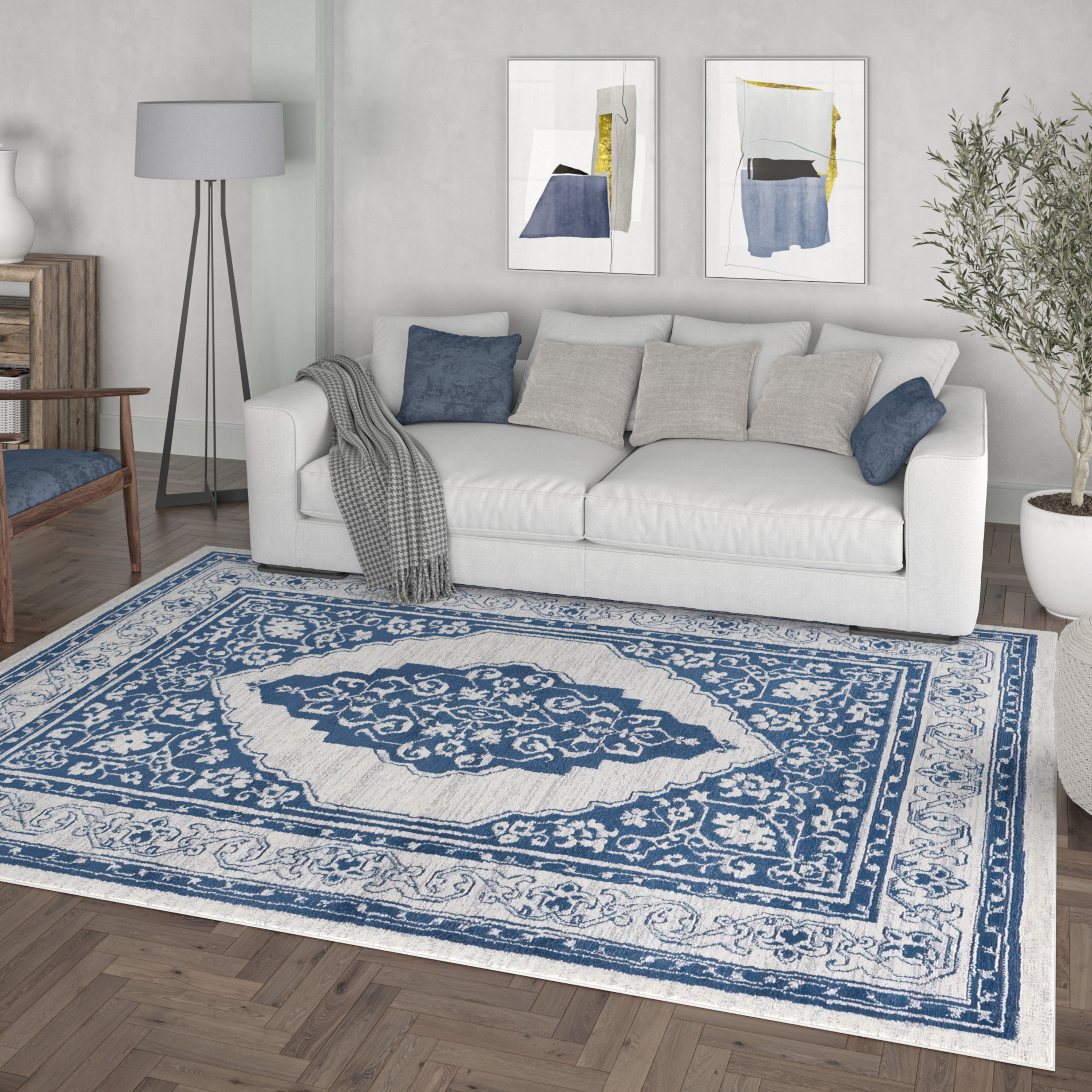 Madison Traditional 5' x 7' Navy and Cream Polypropylene Indoor Area Rug