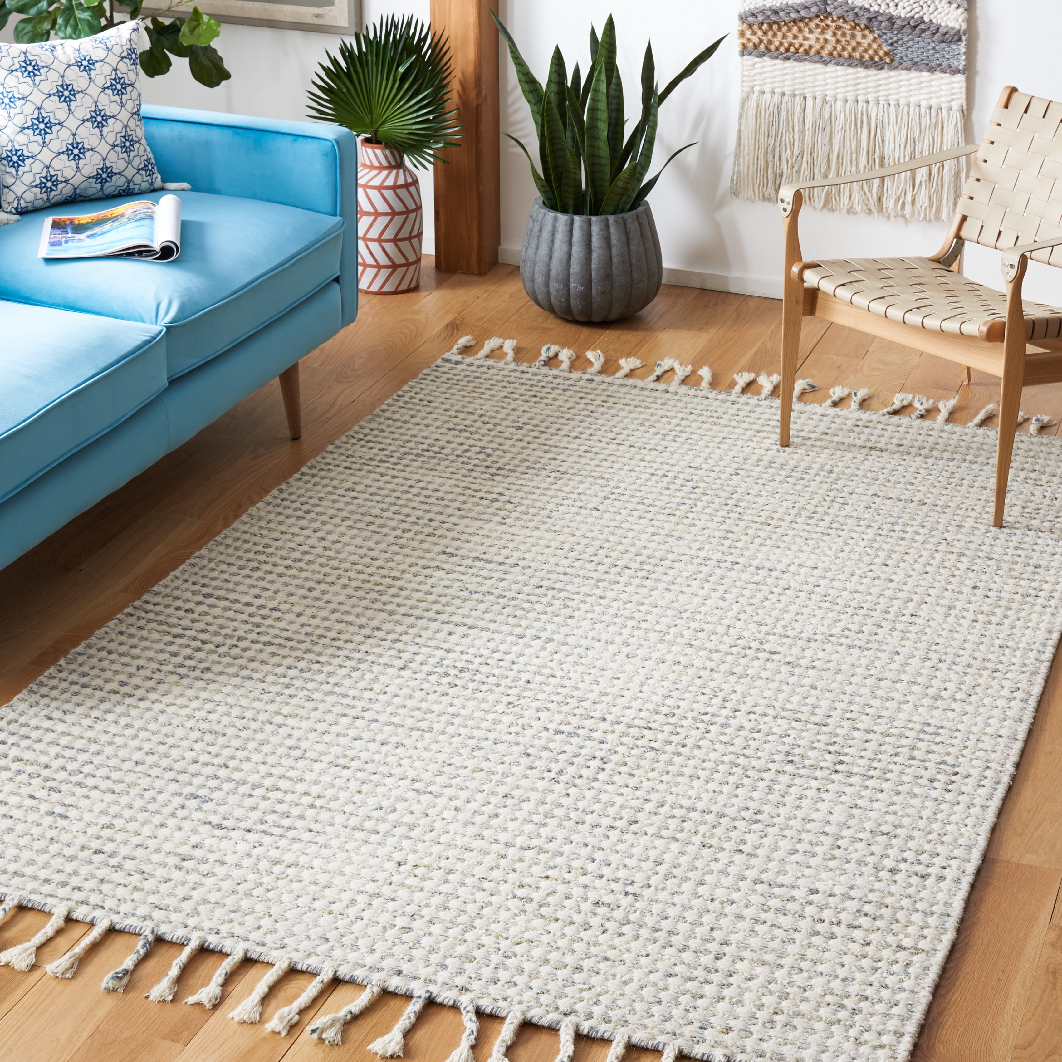SAFAVIEH Casablanca Wichita Geometric Area Rug, Light Blue/Ivory, 5' x 8'