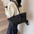 thumbnail image 4 of Bolso de mano sencillo con textura retro de alta calidad para mujer, bolso de hombro versátil de gran capacidad, nueva tendencia de moda 2025, 4 of 5