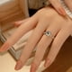 thumbnail image 4 of Anillo de moissanita de plata esterlina s925 con forma de corazón y forma de rosa con forma de flor, anillo redondo con seis garras para boda, 4 of 5