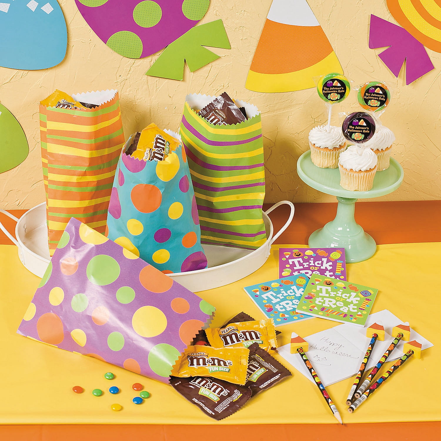 Fun Express 48 Pieces M&ms Choc & Peanut Mix 2lbs, Edibles, Chocolate, Branded Chocolate