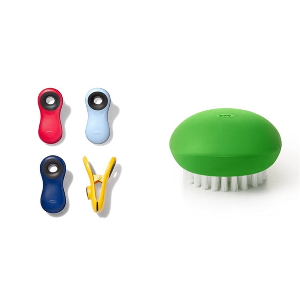 Set de sujetabolsas y cepillo para verduras de la colección OXO Good Grips