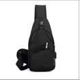 thumbnail image 1 of Bolso de hombro para hombre, bolso de pecho con puerto de carga USB y auriculares, mochila de viaje para hombre y mujer, 1 of 5