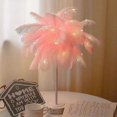 thumbnail image 1 of Lámpara de mesa con plumas y control remoto LED, funciona con pilas AA o USB, creativa lámpara de plumas con forma de árbol para bricolaje, decoración para bodas, hogar y dormitorio, 45 cm, rosa, 1 of 5