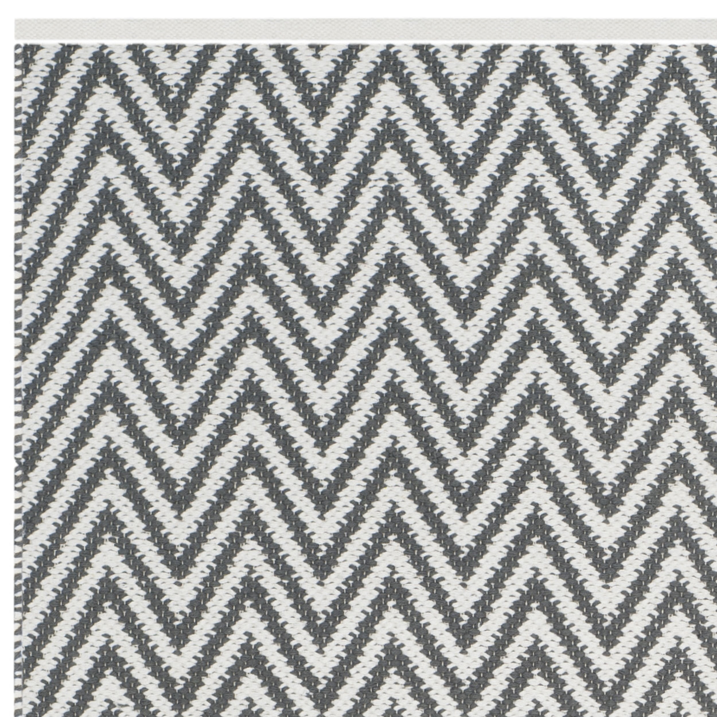 SAFAVIEH Montauk Siomha Chevron Cotton Area Rug, Grey/Ivory, 2'6" x 4'