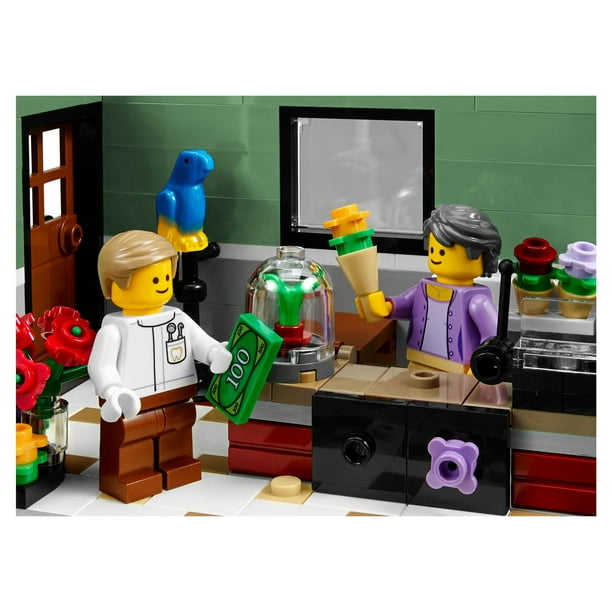 LEGO Creator Expert Assembly Square 10255, 10th Anniversary Addition to the  LEGO Modular Building Series, Provides Hours of Creative Play for Adults