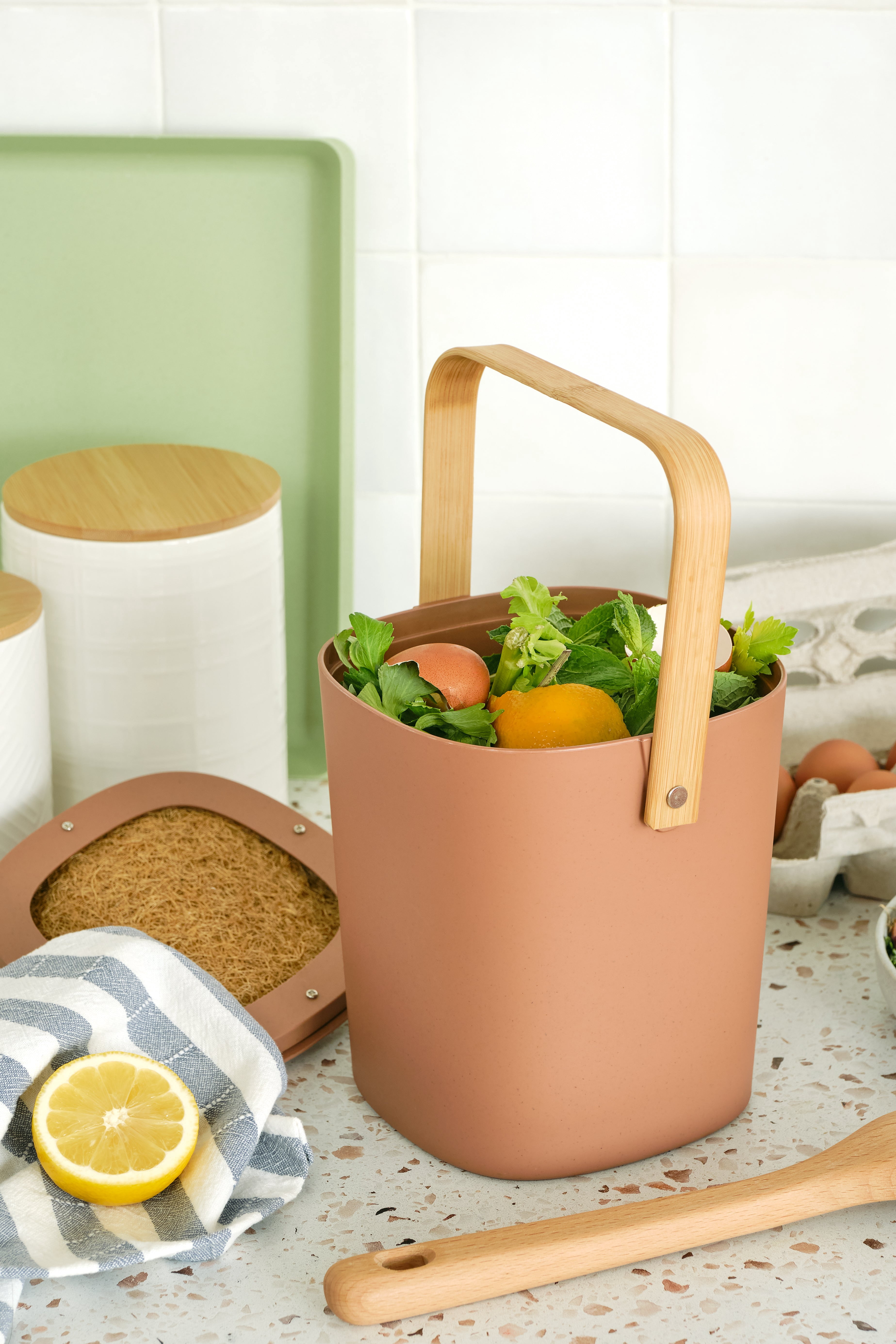 Bamboozle Astrik 1 Gallon Terracotta Astrik Kitchen Composting Bin with Reusable Filter