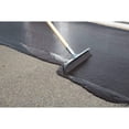 thumbnail image 2 of Brosse Applicatrice de Raclette de 18 Pieds' pour Allée Outil de Scellage en Béton, 2 of 3