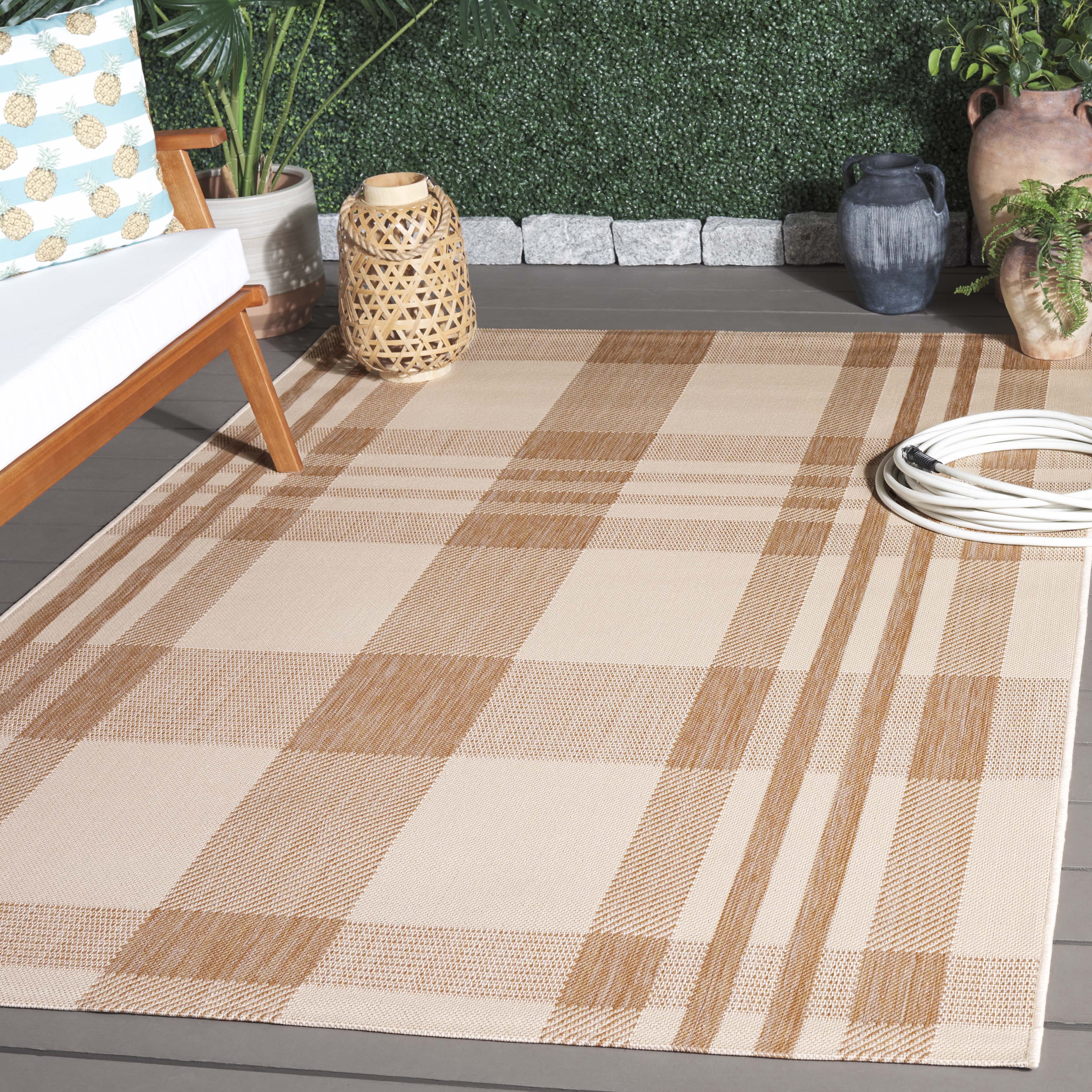 Safavieh Courtyard Benjamin Plaid Indoor/Outdoor Area Rug, Natural/Beige, 6' x 8'