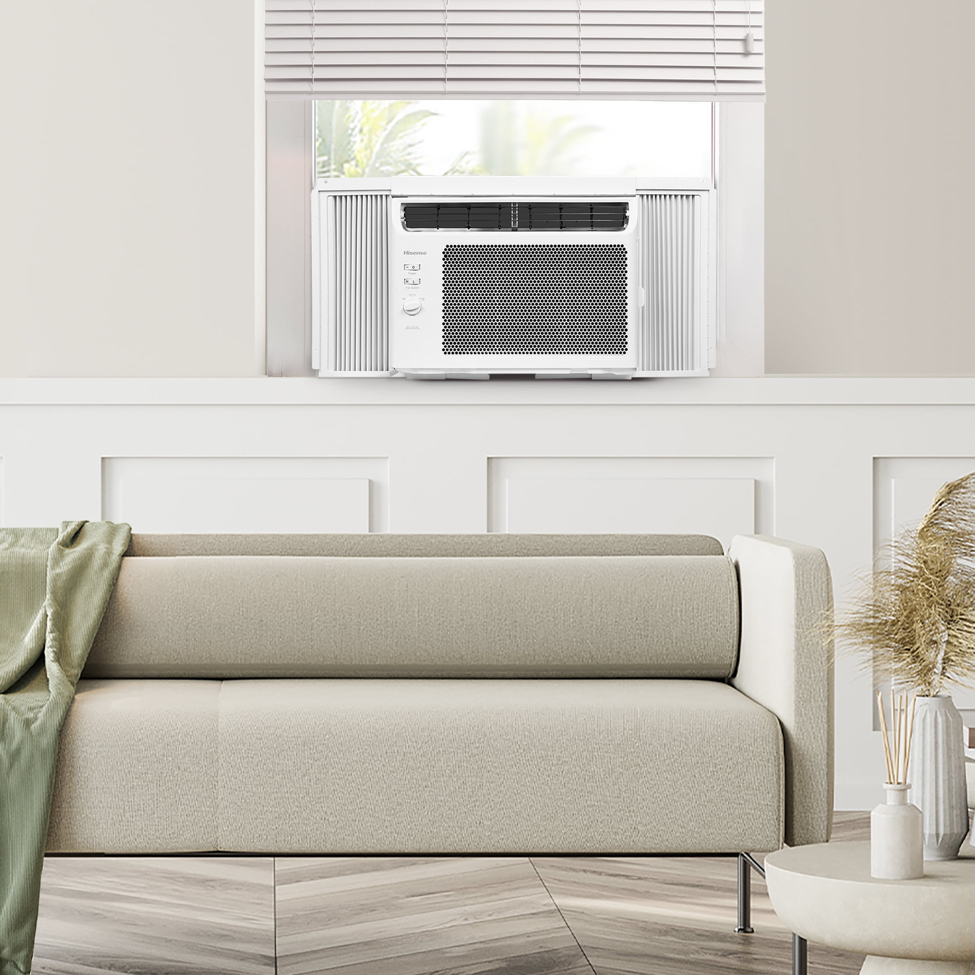 Hisense 5,000 Btu 115 V 150 Sq ft Window- Mount Air Conditioners, White