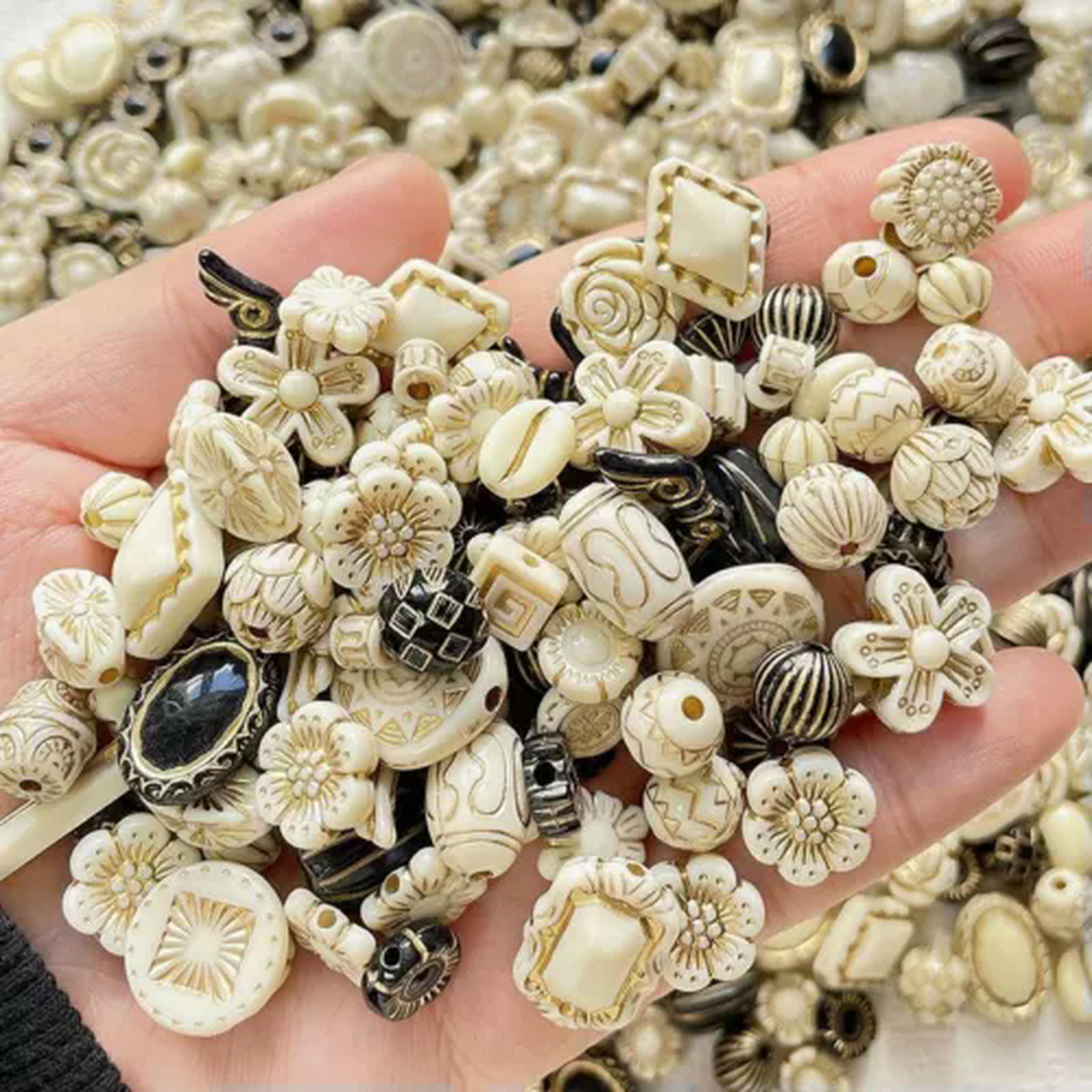 EOEMY Vintage Now Bulk Jewelry Bead Lot 130Pc All Brand New Untested 200+Mix And Match
