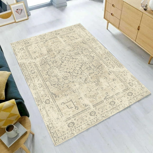 2'6" x 7'6" Heirloom Cream Patterned Rug