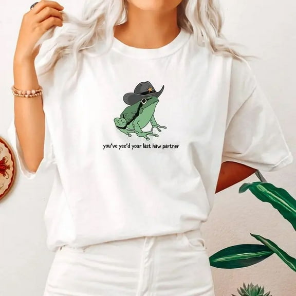 Western Humor Women's T-Shirt - Whimsical Yee Haw Frog Print - 100% Cotton Relaxed Fit Tops for Concerts & Gift Giving