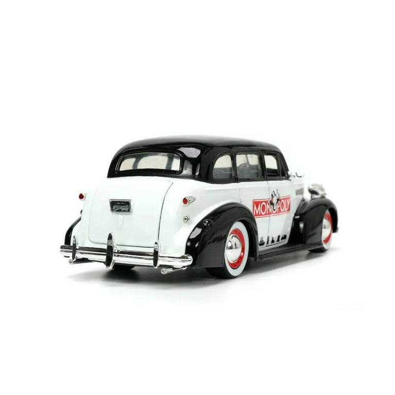 ジャダトイズ 1:24 MONOPOLY 1939 MONOPOLY ミニカー 1939 Monopoly Chevy Master Deluxe w/Mr. Monopoly Figure 1:24