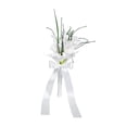 thumbnail image 4 of novia para boda, centro mesa floral para boda, accesorios fotografía blancos, novia romántica sosteniendo flores para Día, 4 of 8