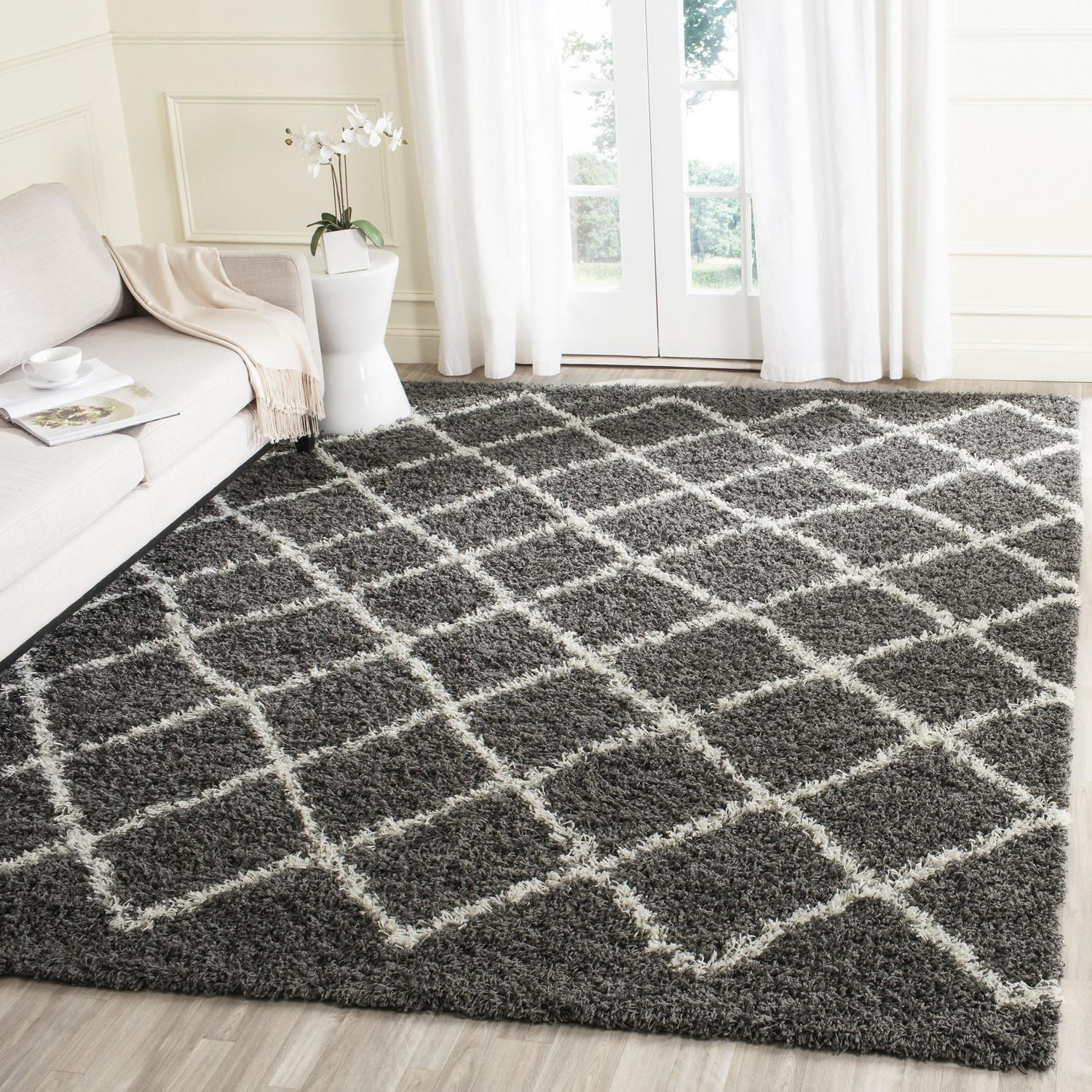 Safavieh Dallas Jerrie Geometric Shag Area Rug
