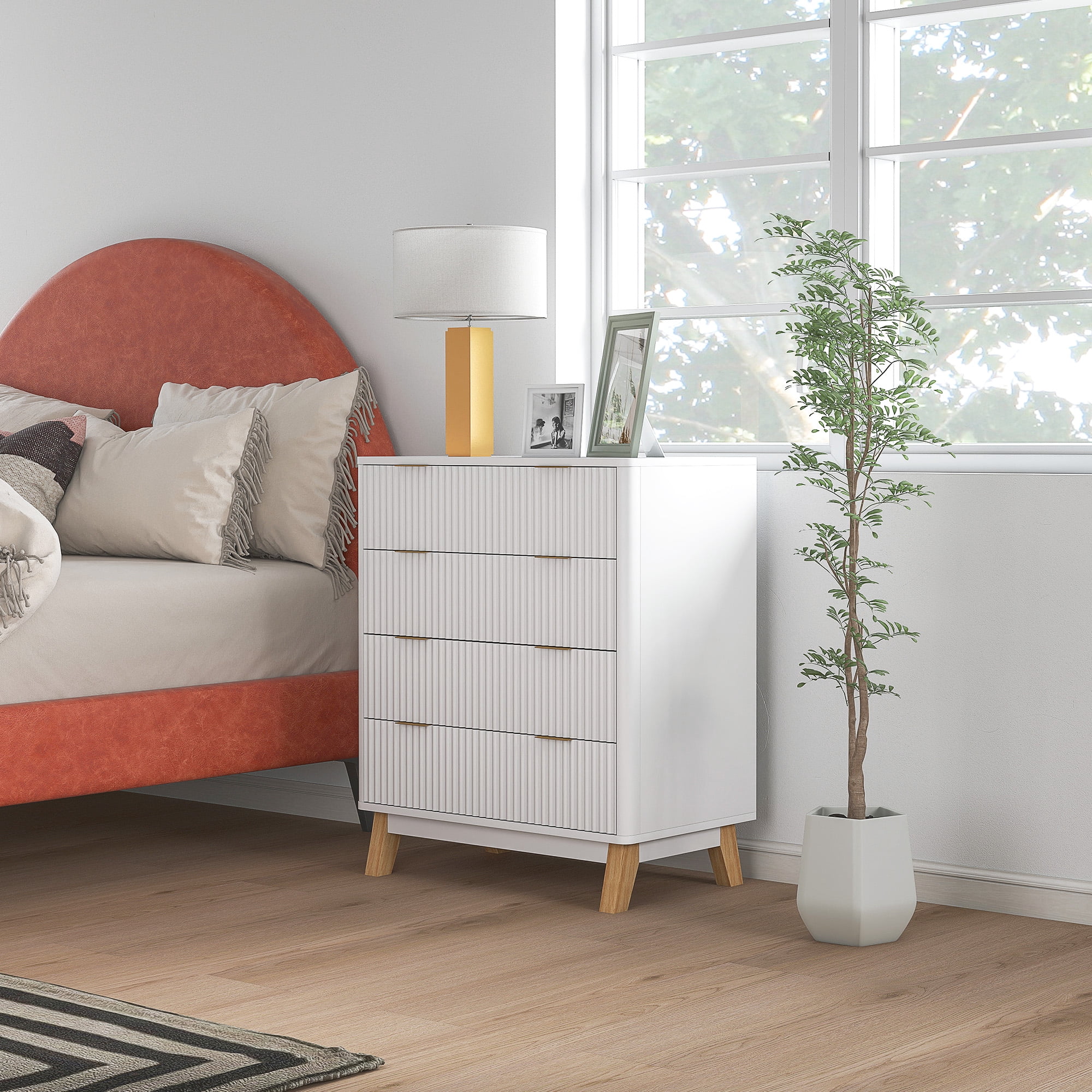 HOMCOM Fluted Dresser for Bedroom with 4 Drawers, Chest of Drawers with Gold Finger Pulls and 4 Wood Legs, White