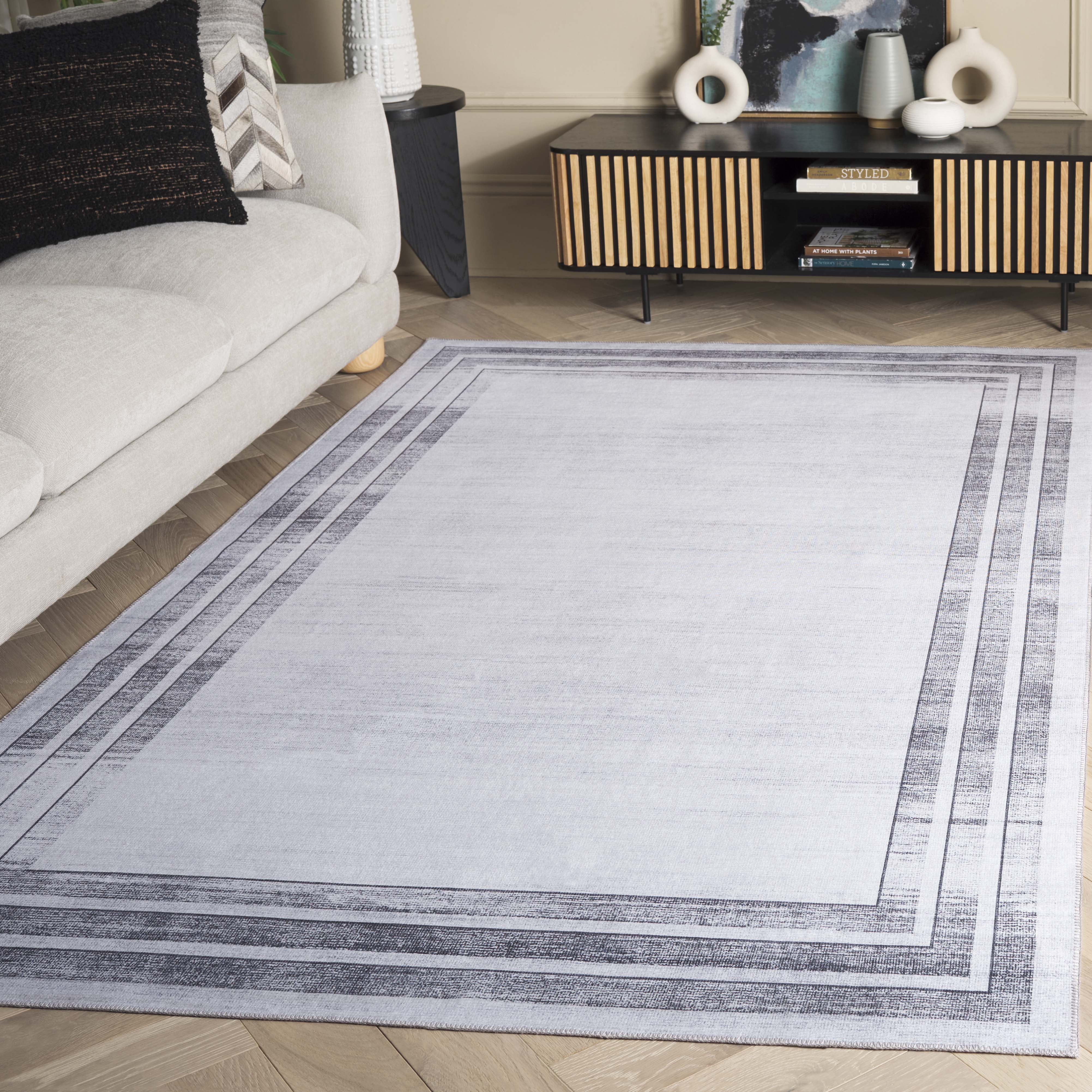 SAFAVIEH Malibu Chauncey Bordered Polyester Area Rug, Light Gray/Gray, 5' x 8'