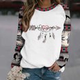 thumbnail image 3 of Camisa con estampado de plumas estilo étnico Honeeladyy para mujer, blusa con gráfico geométrico azteca occidental vintage, blusa informal de manga larga raglán, 3 of 4