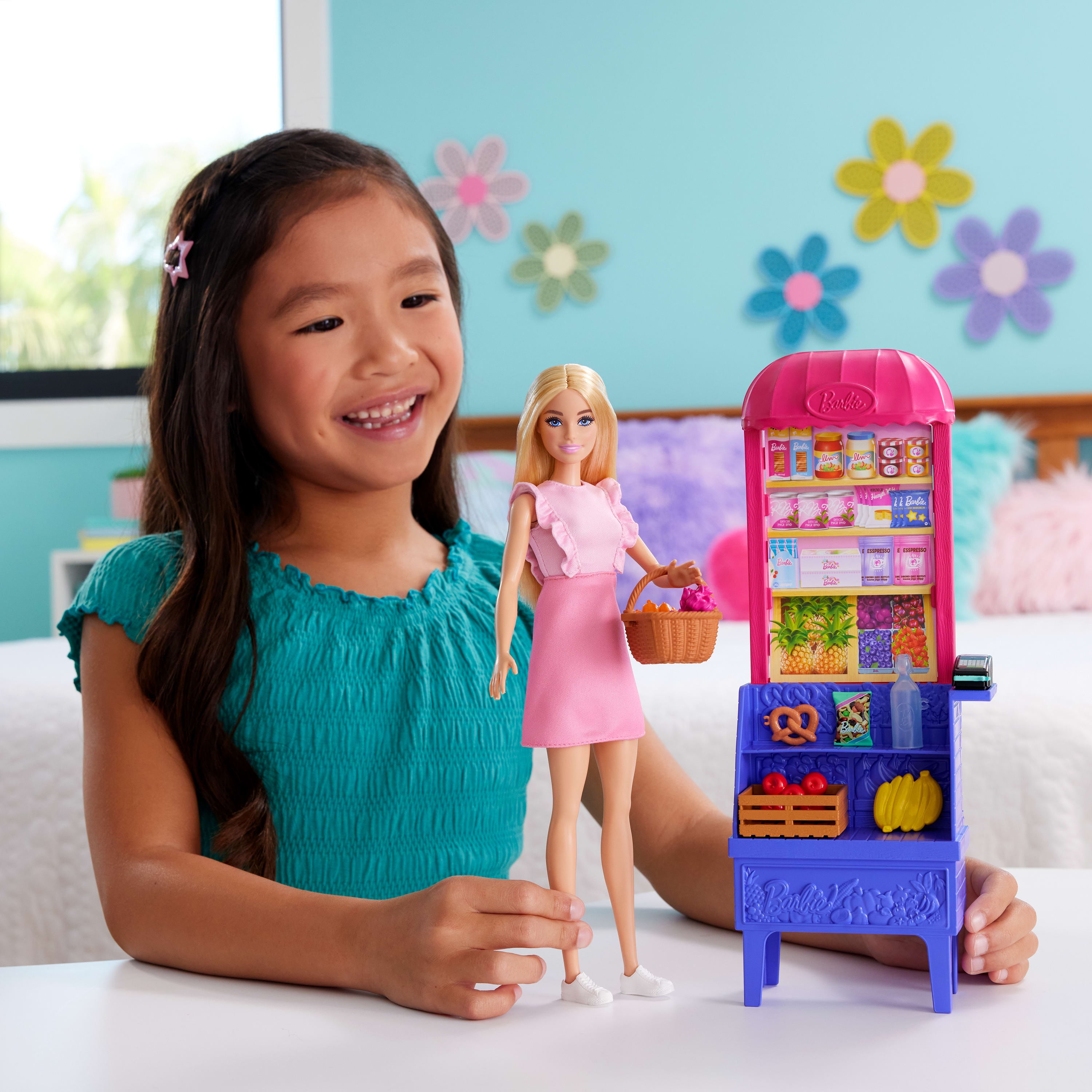 Barbie and Teresa Recipe for Friendship Malibu at the Market Doll & Playset with 11 Accessories, Ages 3Y+