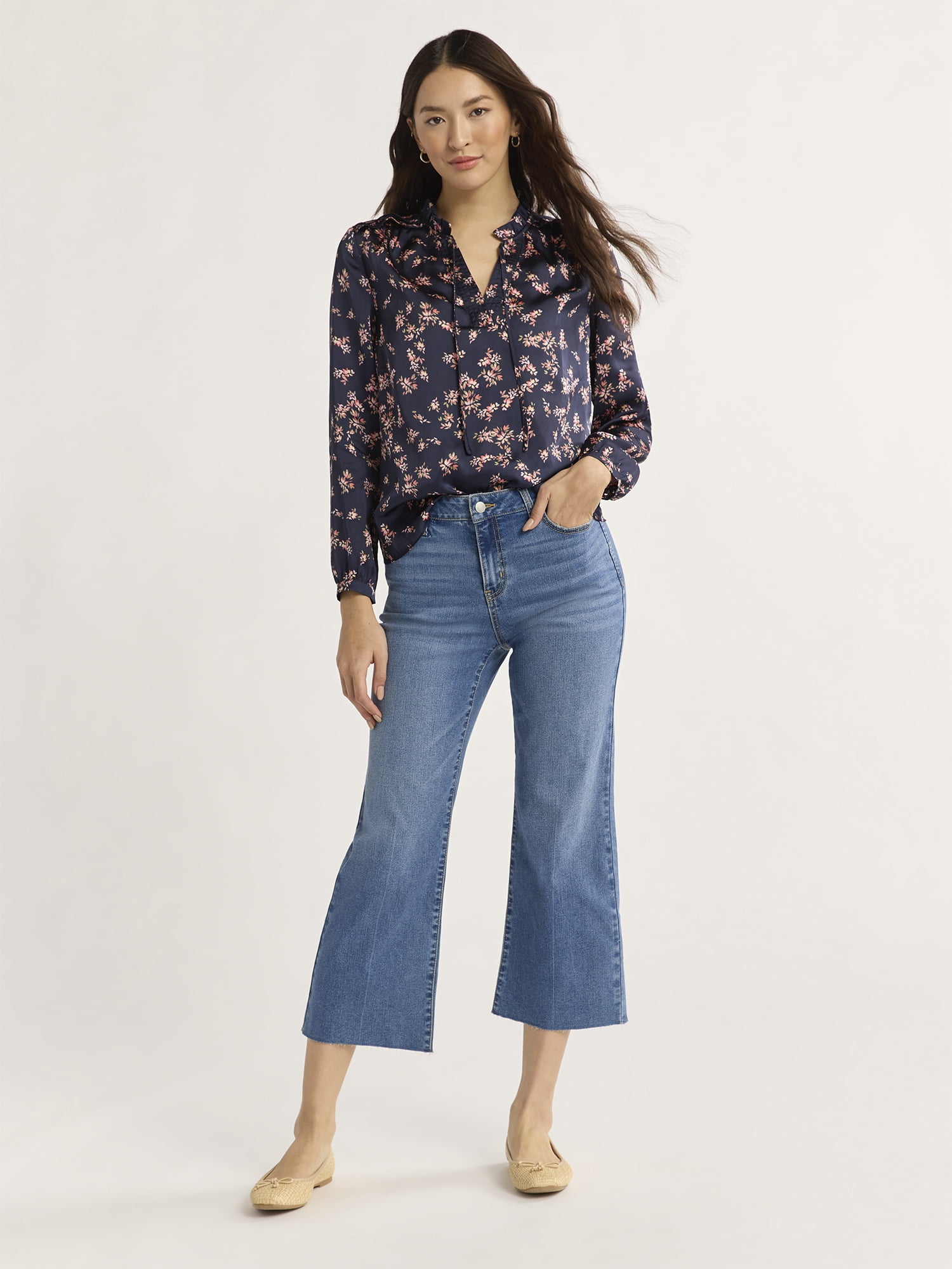 Time and Tru Women's Cropped Flare Jeans with Raw Hem, 26” Inseam, Sizes 2-20