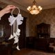 thumbnail image 4 of Ramo de boda con perlas y lazo de seda para novia o niña de honor – Ramo nupcial artificial para bodas en iglesia, fiestas, decoración de casas y mesas, 4 of 6